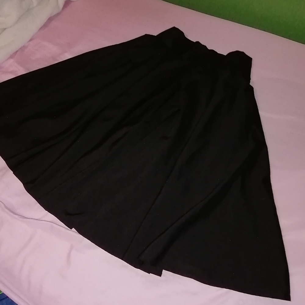 Midlength skirt - Picture 2 of 6
